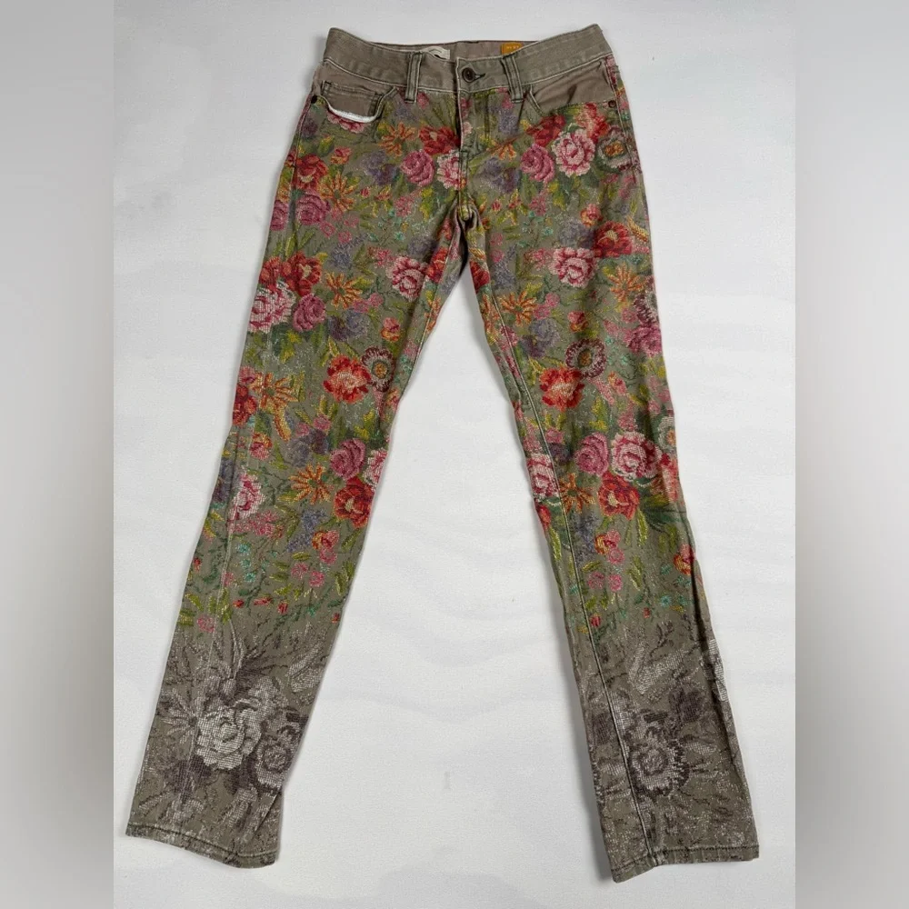 Pilcro Stet Floral Jeans Women’s 27 Green Needlepoint Stitch Art To Wear - Picture 1 of 7
